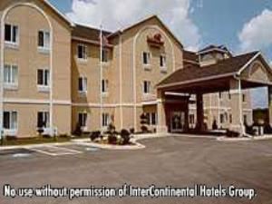 Holiday Inn Express Hotel & Suites - Bedford