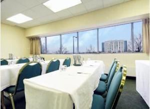 Braeburn Room, Holiday Inn Select & Suites Minneapolis International Airport-Mall Of America, Bloomington