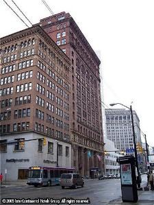 Holiday Inn Express Hotel & Suites Cleve