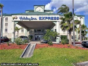 Holiday Inn Express & Suites