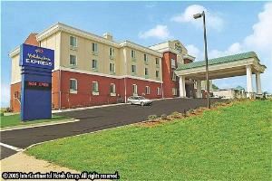 Holiday Inn Express Hotel & Suites Commerce-Tanger Outlets, Commerce