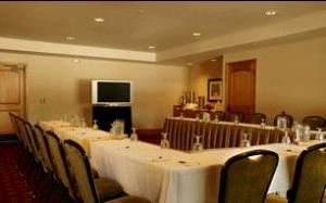 Mt Washington Room, Seventh Mountain Resort, Bend
