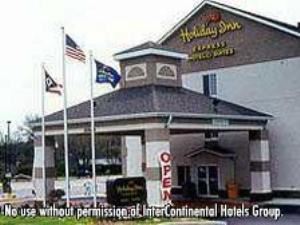 Holiday Inn Express Hotel & Suites Harrison