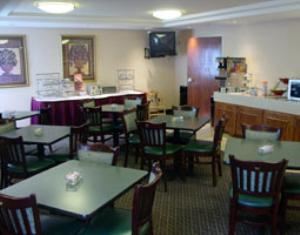 Breakfast Room, La Quinta Inn & Suites, Portland