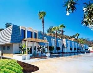 Comfort Inn & Suites Hotel Circle Sea World, San Diego — Hotel exterior