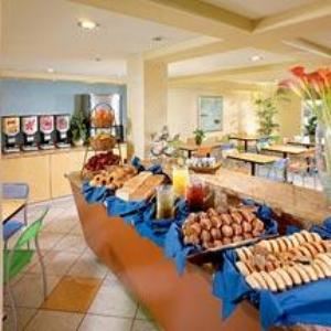 Ricky's Cafe, Comfort Inn & Suites Hotel Circle Sea World, San Diego