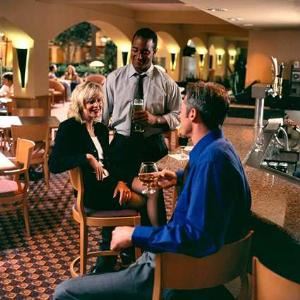 Facets Room, Embassy Suites Kansas City - International Airport, Kansas City