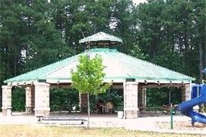 Pavilion, Shorty Howell Park, Duluth — Shorty Howell Park Large Pavilion