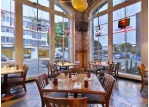 Knuckles Historical Sports Bar & Grill, Hyatt At Fisherman's Wharf, San Francisco