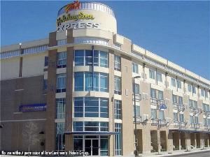 Holiday Inn Express Hotel & Suites - San Antonio Rivercenter Area