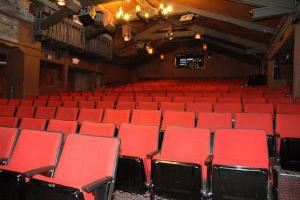 Fireside Theatre, Chanhassen Dinner Theatres, Chanhassen — Theater-style seating for up to 230 guests