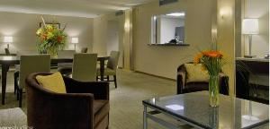 Three Bay Suites(2), Hyatt Regency Atlanta, Atlanta — Three Bay Suite is Ideal for small gathereings