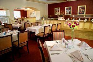 Lucerne Restaurant, Sheraton Westport Chalet Hotel St Louis, Saint Louis