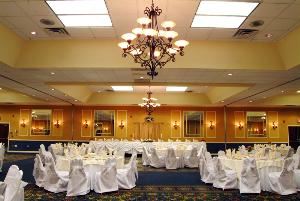 Finger Lakes Ballroom, Holiday Inn Auburn, Auburn — Ball Room