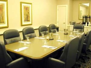Executive Boardroom, Embassy Suites Hotel Atlanta-Airport, Atlanta — Executive Boardroom