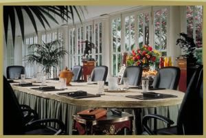 Royal Garden Terrace, Omni Royal Orleans, New Orleans — Promenade Room u-shape set