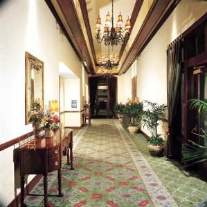 Cooper Room, Doubletree Guest Suites Charleston-Historic District, Charleston