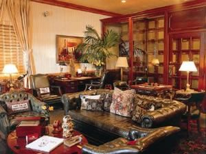 Churchills Room, The Chesterfield Hotel Palm Beach, Palm Beach — Churchills Cigar Room