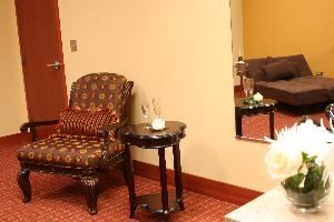 Pearl, The Meadows Club, Rolling Meadows — Furnished dressing/ bridal suite with attached full bath