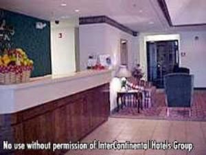 Holiday Inn Express Hotel & Suites Lebanon, Lebanon