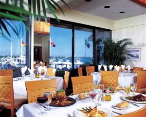 Lighthouse Terrace, Montauk Yacht Club Resort & Marina, Montauk