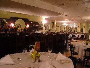 Mamma e Mia Trattoria Catering, Dayton — Eat, Drink and Be Merry Italian Style at Mamma E Mia Trattoria, Downtown Dayton's Newest Eatery--with a Full Bar and Delicious Italian Cuisine--Mamma e Mia is located Underground at the Talbott Tower,across the street from the Schuster Center for the Performing Arts at Ludlow and First. Mamma E Mia is ideal for your pre-performance dining. Join us for Happy Hour-our $5.00 martinis available all day. Mamma e Mia is open for Lunch, Happy Hour and Dinner daily with Downtown Delivery. Full service catering including Box Lunches, Deli Trays, Office Parties, and Special Occasion Cakes by our in-house Pastry Chef.