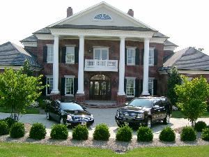 Town and Country Limousine, LLC