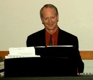 Eugene Oregon pianist available for weddings, parties and events. Background music, Christmas, special shows and dancing.