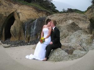 Who do we contact?  What do we do?  When is the best time?  Where do we start?  Tides???  Permits?  Legal paperwork???
Let Celebrations by the Sea take away all the guess work with our experience with hundreds of weddings performed on the Pacific North Coast.  We will answer all these questions (and more)and take care of all your details so you can ENJOY your engagement.  Officiate service always included.