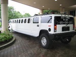 AAA Zoom Limousine, New York — We are New York City's most prominent limousine company, with the newest and largest fleet of Luxury Sedans, SUV, Limousines and Super Stretch SUV Limousines.