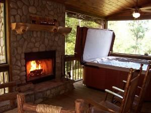 Vacation Rental - Upscale Blue Ridge Mountain Cabin, Luxury Blue Ridge Cabin Accommodations, Blue Ridge — A Luxury Cabin features Screen Porch with Hot Tub & Fireplace
