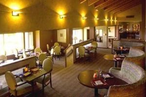 Nectar Restaurant, Hilton Sonoma Wine Country, Santa Rosa — Newly renovated, our restaurant offers a relaxing environment with a contemporary flair.