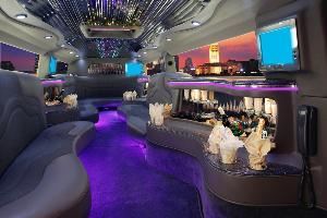 Proudly serving the greater Nashille area since 1995.

From the corporate sedans and passenger vans, to the luxury of the stretch limo's and hummers, the Celebrity fleet accomodates the itinerarys of both the business and leisure traveller.