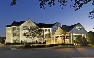 Country Inn & Suites Washington Dulles Airport, Country Inn & Suites By Carlson, Washington Dulles, Sterling — At the Washington Dulles Airport Hotel you will find spacious and comfortable guest rooms and suites that make you feel right at home, with great amenities such as complimentary High-Speed Internet Access, large work desks, microwaves/refrigerators, coffeemakers, hair dryers and irons/ironing boards. Our suites are comfortable and perfect for conducting interviews or hold small casual meeting of six or less persons.