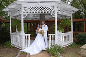 Gazebo, Mountain Top Inn, Warm Springs — Gazebo
