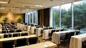 Suites 4 & 5, Sheraton Indianapolis Hotel & Suites, Indianapolis — Enjoy a glimpse of the outdoors while conducting your next meeting.