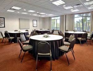 Meeting Room, Wingate by Wyndham Tampa near USF, Tampa — General Meeting Space - Banquet Setup