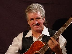 Kenny Flint featuring The Rough Diamond Band, Tampa — Kenny Flint - Lead Singer/Songwriter for The Rough Diamond Band