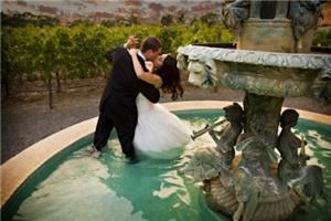 CinZo Photography, Auburn — Distinctive, contemporary photography that always connects. Celebrated photography from Cindi and Lorenzo, both full-time, highly awarded and published wedding photographers.