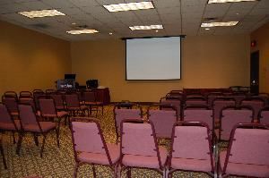 Waynesfield Room, Park Inn Toledo, OH, Toledo — Located near the Grand Ballroom, the Waynesfield Room is ideal for a convention's small functions.