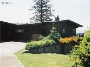 Aha Lodge, Yachats — 3500 sq ft, 7 bedroom panoramic ocean view lodge.