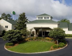La Quinta Inn & Suites Valdosta, Valdosta — Wlecome to La Quinta Inn & Suites of Valdosta, GA!