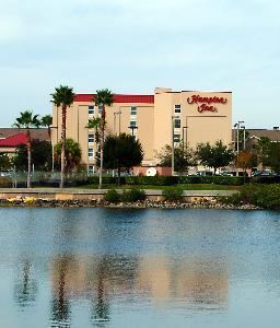 Hampton Inn Rocky Point, Tampa — Exterior Water View