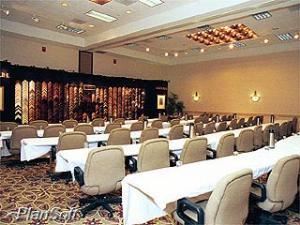 McIntosh Ballroom, Wyndham Peachtree Conference Center and Resort, Peachtree City — The 3,220 square foot McIntosh Ballroom divides into three equal sections without pillars and has a built-in drop-down screen.