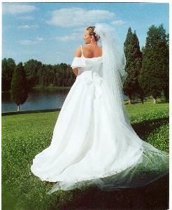 Enchanted Images Photography, Dayton — We specialize in on location photography Weddings, Commercial Events, Reunions, Seniors, Family Portraits etc. Credits include photographing Miss Ohio for the Miss USA Pageant. We pride ourselves in capturing the personality of our subject and love telling your story through our photography. We have been apart of many special events including Rock bands, ( REO Speedwagon, Gin Blossom, Bob Dylan, Collective Soul, Live, Counting Crows and others).   We strive to capture you event in a way that will be remembered through out the generations. A mark in your history to share with your loved ones.  Please contact us for Details! Our prices start at $695.00 for Weddings and we can work out a special package for your Event.  We are all-digital and can place your pictures online on a secure password protected site for easy ordering. Orders are Drop shipped to each individual customer.