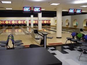 The Gopher Spot, Saint Paul — This is a view of the bowling lanes at the Gopher Spot.