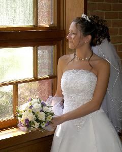 Thank you for considering Fabulous Photos for your fine portraiture. We specialize in wedding, school, family, and sports team photography. We also do photo restoration. We think you will find our quality to be superb, our service second to none, and our prices reasonable.