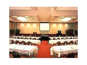 Grand Ballroom, Hilton Cocoa Beach Oceanfront, Cocoa Beach — We offer the versatile space and personalized service you need for a successful function. Over 5,000 square feet of meeting and banquet space for conferences, weddings and pool parties accommodate up to 500 people.