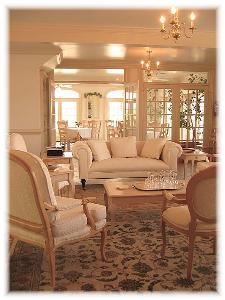 Room I, The Red Horse Inn, Landrum — A wonderful gathering room doubles as a meeting space for your private corporate retreat. Wireless internet access, comfortable chairs and a separate connected room provide the perfect venue to hold a day or overnight retreat. Get away from the normal venue and foster you creativity.