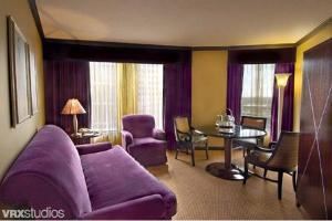Composer Suite I, II, Grand Bohemian Hotel, Orlando — Jacuzzi Suite